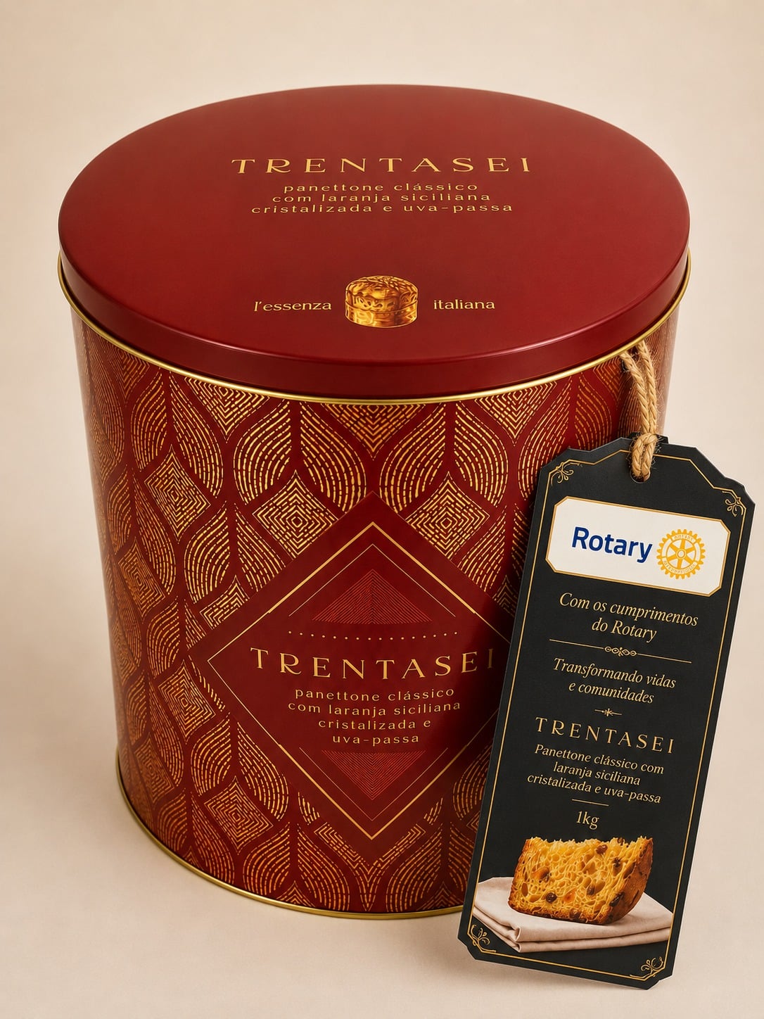 Embalagem do panettone Trentasei com a tag da Fundação Rotária